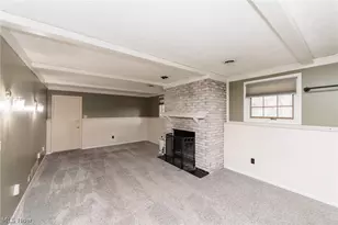 1010 Royal Dr, Amherst, OH 44001 - Photo 18