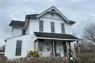 223 S Main St, Columbiana, OH 44408 - Photo 2
