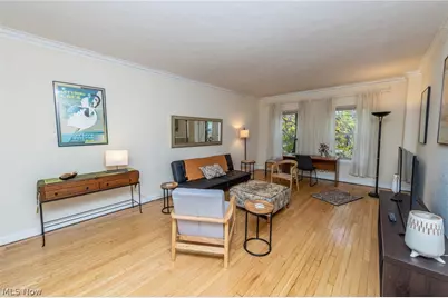 2330 Euclid Heights Boulevard #105, Cleveland Heights, OH 44106 - Photo 2