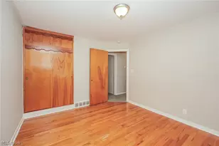 6045 Dunham Rd, Maple Heights, OH 44137 - Photo 14