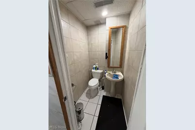 1300 7th Street NW, Canton, OH 44703 - Photo 6