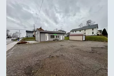 1300 7th Street NW, Canton, OH 44703 - Photo 2