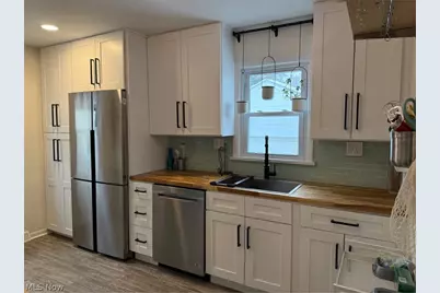 11604 Bradwell Road, Garfield Heights, OH 44125 - Photo 2