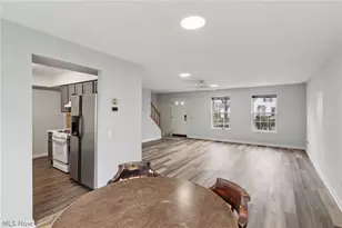 14459 Fullers Ln, Strongsville, OH 44149 - Photo 12