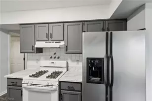 14459 Fullers Ln, Strongsville, OH 44149 - Photo 22