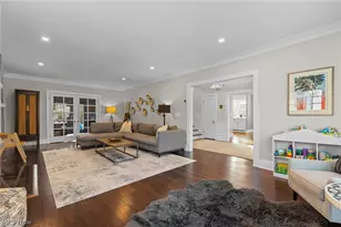 2934 Scarborough Rd, Cleveland Heights, OH 44118 - Photo 18