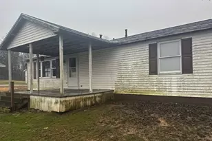 8536 Goddard Craft Ln, Cambridge, OH 43725 - Photo 2