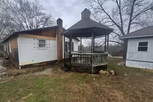 8536 Goddard Craft Ln, Cambridge, OH 43725 - Photo 4