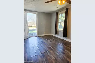 234 Oakwood Street, Elyria, OH 44035 - Photo 6