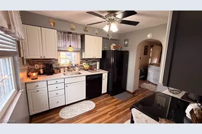 3800 Hanlin Way, Weirton, WV 26062 - Photo 6