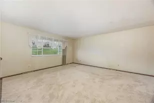 234 Woodlawn Ave, Belpre, OH 45714 - Photo 6