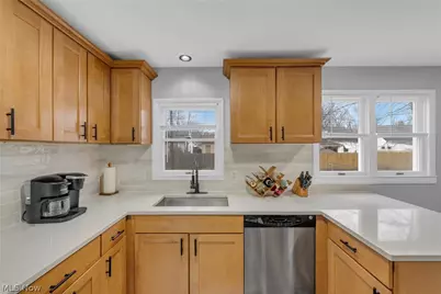 311 E 262nd Street, Euclid, OH 44132 - Photo 12
