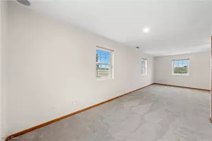 25 S Van Buren Ave, Barberton, OH 44203 - Photo 16
