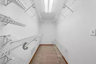 25 S Van Buren Ave, Barberton, OH 44203 - Photo 18