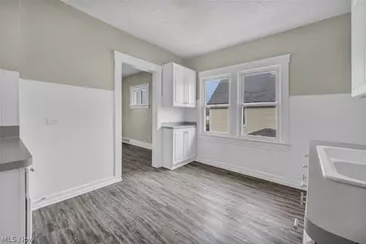 701 E 157th Street, Loveland, OH 44110 - Photo 32