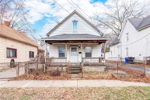3219 W 43rd St, Loveland, OH 44109 - Photo 1