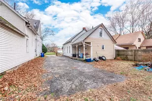 3219 W 43rd St, Loveland, OH 44109 - Photo 4