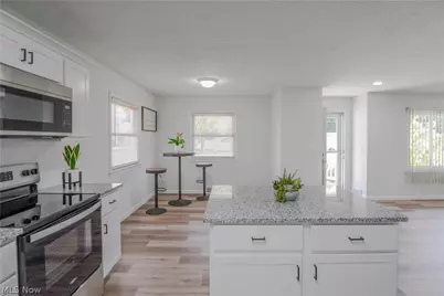 1548 Sunside Drive, Akron, OH 44321 - Photo 10