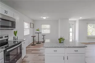 1548 Sunside Dr, Akron, OH 44321 - Photo 10