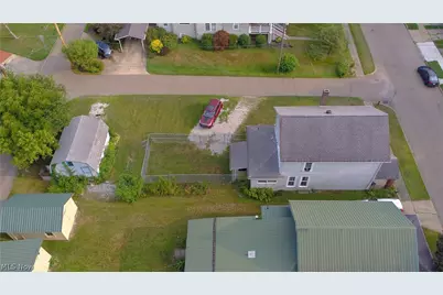 285 S Crawford Street, Millersburg, OH 44654 - Photo 2