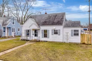 2313 23rd St, Cuyahoga Falls, OH 44223 - Photo 2