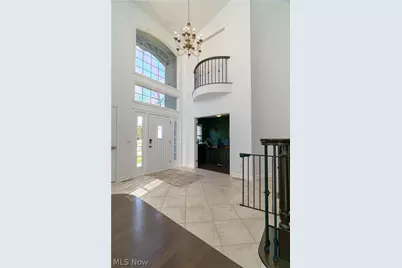 21711 Woodfield Trail, Strongsville, OH 44149 - Photo 8