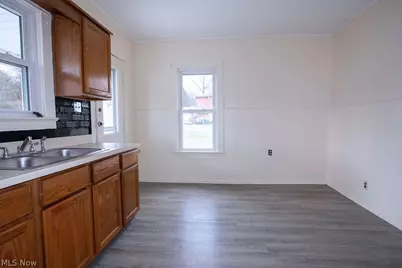 24 Sexton Street, Struthers, OH 44471 - Photo 12