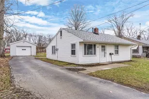 368 Erskine Ave, Boardman, OH 44512 - Photo 2