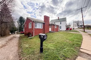 724 E Main St, Barnesville, OH 43713 - Photo 4