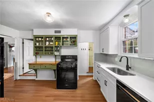 19190 S Sagamore Rd, Fairview Park, OH 44126 - Photo 24