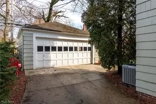 3331 Glencairn Rd, Huber Heights, OH 44122 - Photo 40