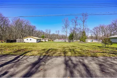 17972 Davis Road, Lake Milton, OH 44429 - Photo 4