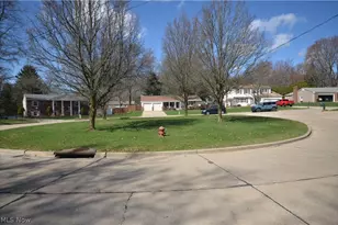 264 High Point Cir, Tallmadge, OH 44278 - Photo 2