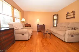 264 High Point Cir, Tallmadge, OH 44278 - Photo 6