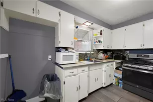 336 E 222nd St, Euclid, OH 44123 - Photo 10