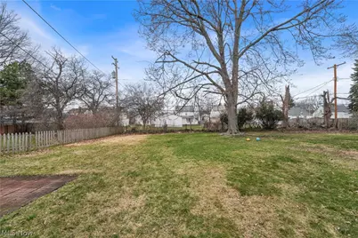 336 E 222nd Street, Euclid, OH 44123 - Photo 34