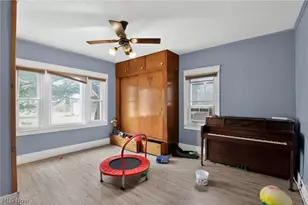 788 Caledonia St, Youngstown, OH 44502 - Photo 8