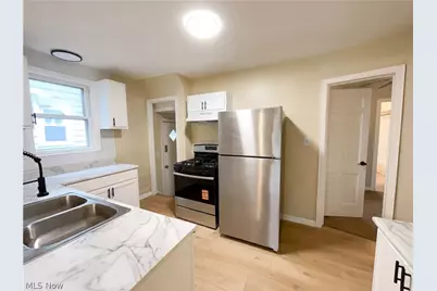 20511 Balfour Road, Warrensville Heights, OH 44122 - Photo 2