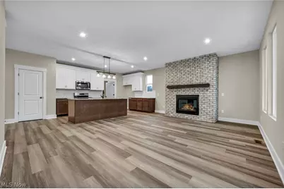 3630 Great Windsor Lane, Green, OH 44685 - Photo 4