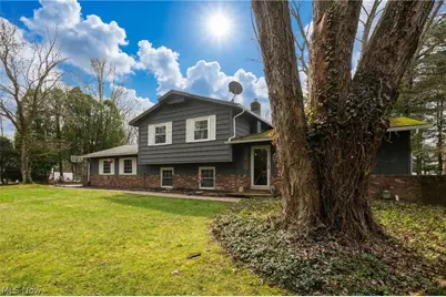 1420 Trails End Drive, New Franklin, OH 44216 - Photo 2