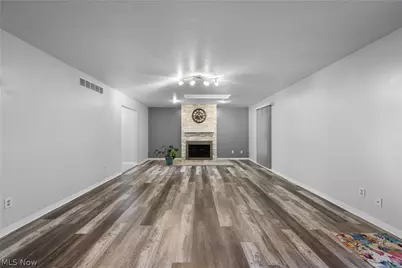 528 E Howe Road, Tallmadge, OH 44278 - Photo 16