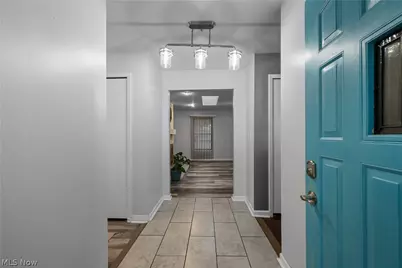 528 E Howe Road, Tallmadge, OH 44278 - Photo 2