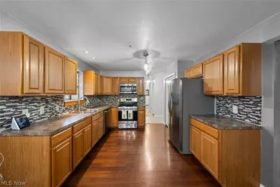 528 E Howe Road, Tallmadge, OH 44278 - Photo 4
