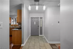 528 E Howe Rd, Tallmadge, OH 44278 - Photo 14