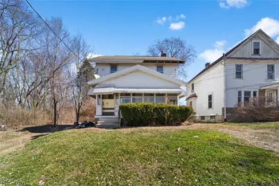 2465 28th SW, Akron, OH 44314 - Photo 2