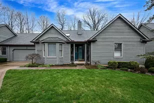 9083 Woodcrest Dr, Brecksville, OH 44141 - Photo 2