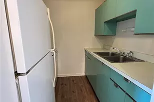 407 Colonial Dr, Steubenville, OH 43952 - Photo 6