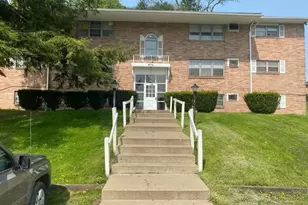 407 Colonial Dr, Steubenville, OH 43952 - Photo 2