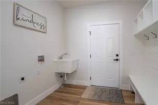 8421 Wadsworth Rd, Wadsworth, OH 44281 - Photo 24