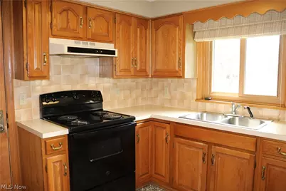 3788 Carl Street NW, Uniontown, OH 44685 - Photo 6